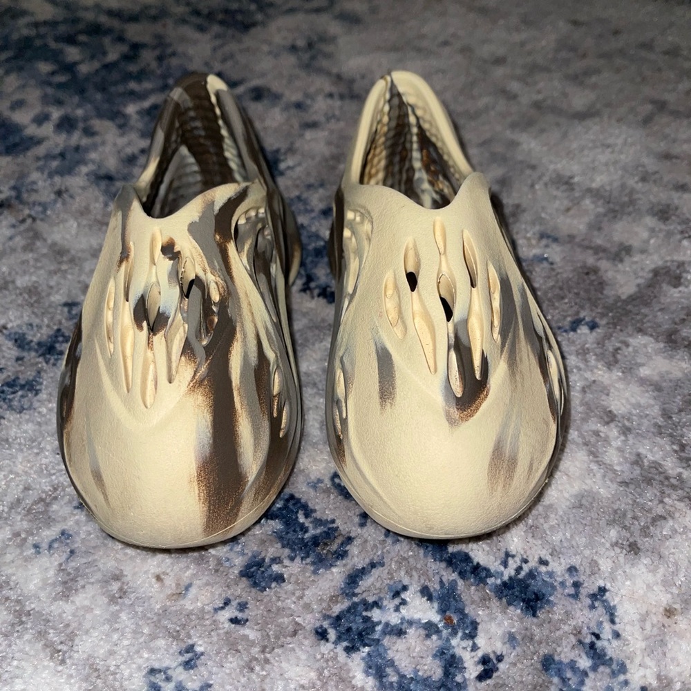 Yeezy foam runners